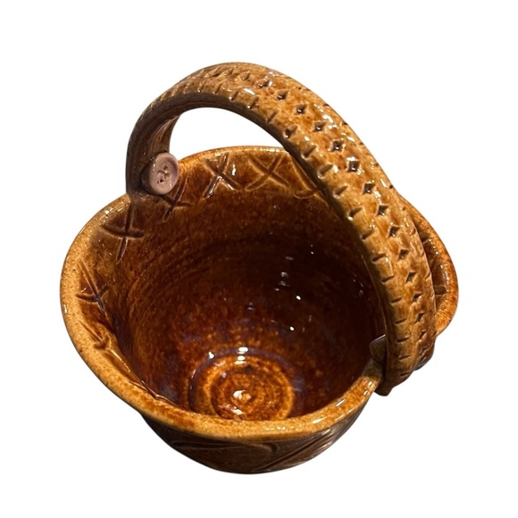 Annapolis Pottery Basket Form Vase Dish Button Detail Signed - Picture 2 of 14